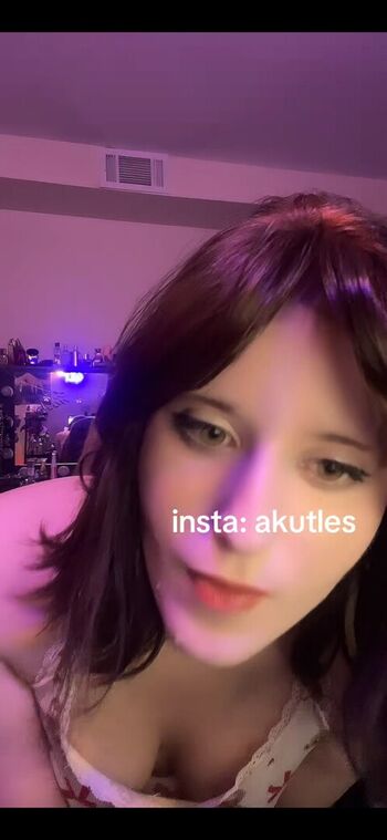Akutles