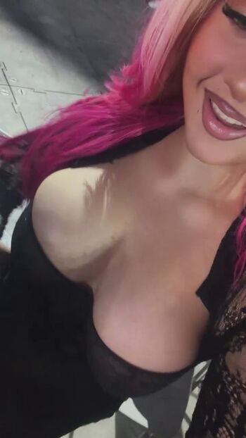 Full leaked Alabama barker private onlyfans photo