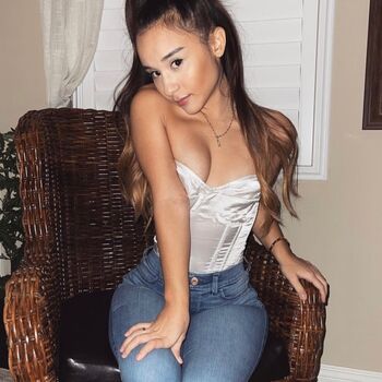 Full leaked Alahna ly private onlyfans photo