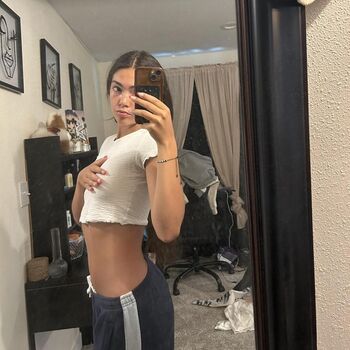 Full leaked Alana kern private onlyfans photo