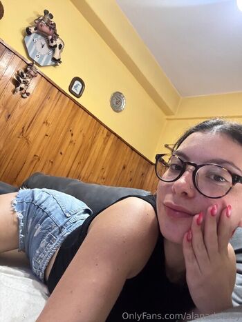 Full leaked Alanadelsley private onlyfans photo