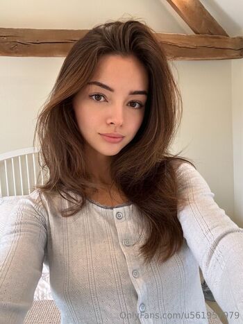 Full leaked Alanareynolds private onlyfans photo