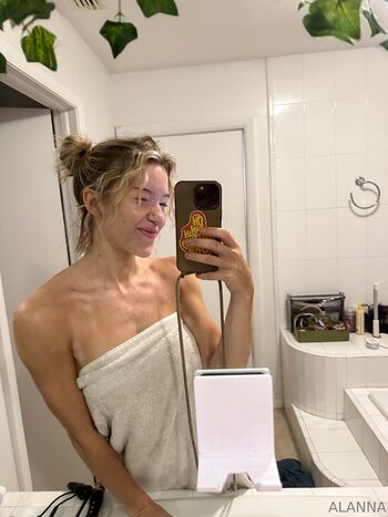 Full leaked Alanna jade private onlyfans photo