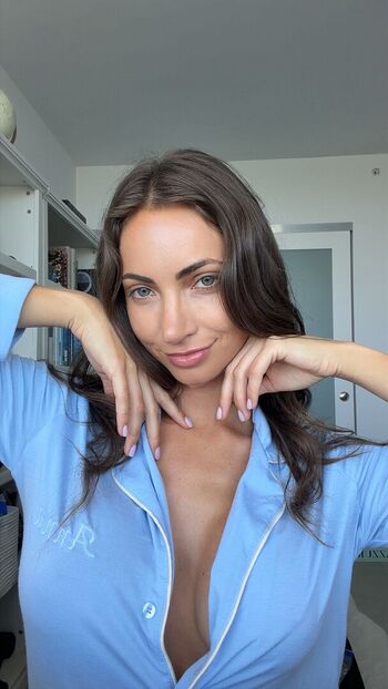 Full leaked Alannalouise page private onlyfans photo
