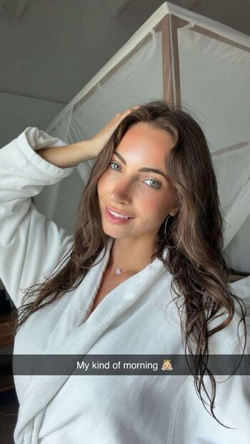 Full leaked Alannalouise private onlyfans photo