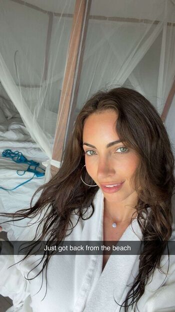 Full leaked Alannalouise private onlyfans photo