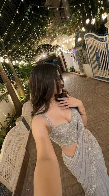 Full leaked Alasmin naaz page private onlyfans photo