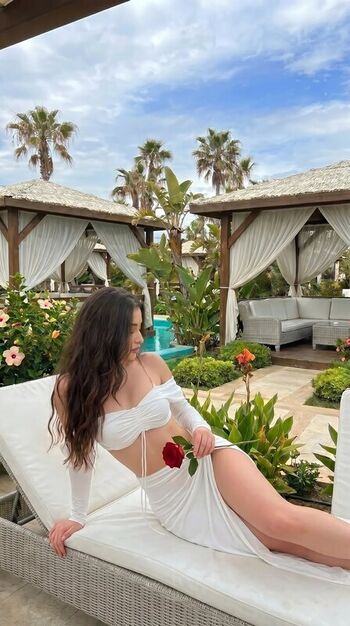 Full leaked Alasmin naaz private onlyfans photo