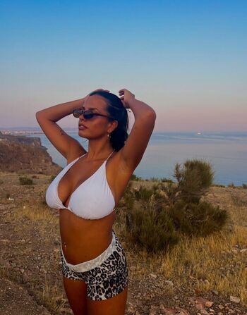 Full leaked Albaagdiazz private onlyfans photo