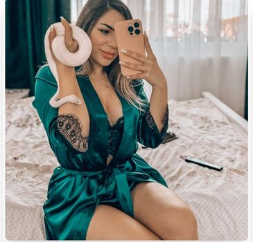 Full leaked Ale non usual private onlyfans photo