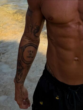 Full leaked Ale sparagno private onlyfans photo