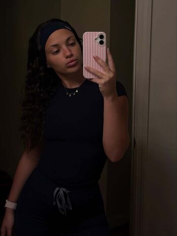 Full leaked Aleaarose private onlyfans photo