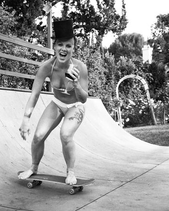 Full leaked Alecia beth moore private onlyfans photo