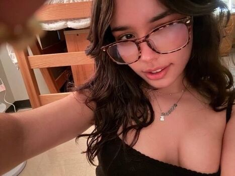 Full leaked Alee babe private onlyfans photo