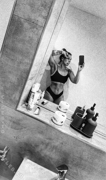 Full leaked Aleeeeena official private onlyfans photo