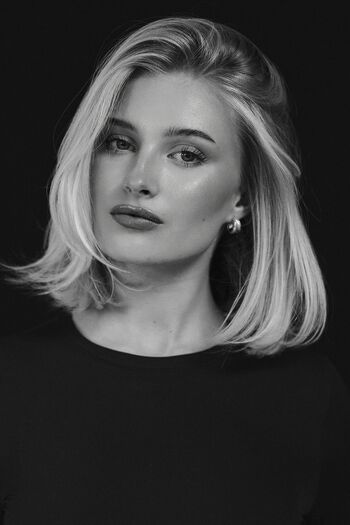Full leaked Aleksandra szkoda private onlyfans photo