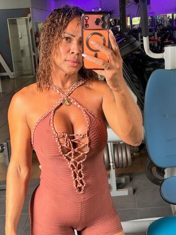 Full leaked Aleseninha private onlyfans photo