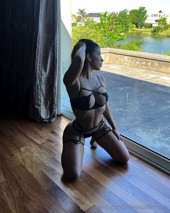 Full leaked Alessiaferrara private onlyfans photo