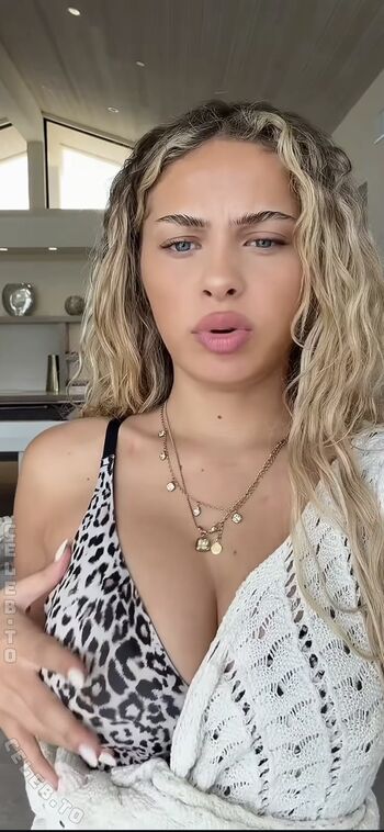 Full leaked Alessiasxr private onlyfans photo