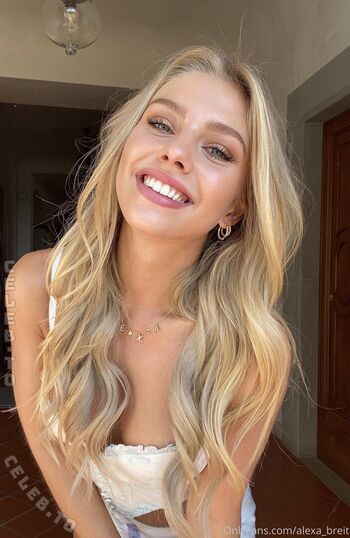 Full leaked Alexa breit  page private onlyfans photo