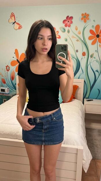 Full leaked Alexiacaste page private onlyfans photo