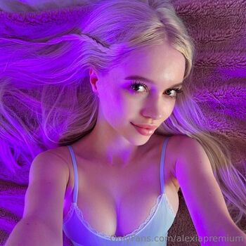 Full leaked Alexiapremium private onlyfans photo