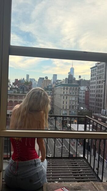 Full leaked Alexis ren page private onlyfans photo