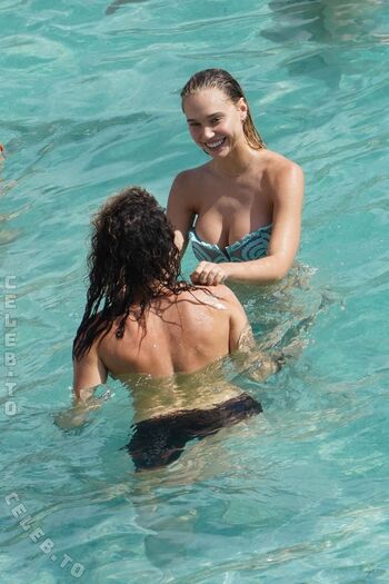 Full leaked Alexis ren private onlyfans photo