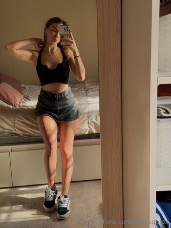 Full leaked Alexisgoldx private onlyfans photo