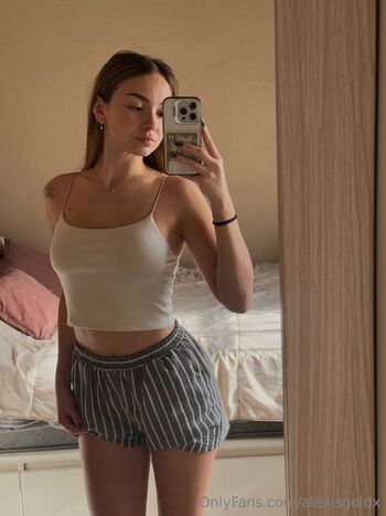 Full leaked Alexisgoldx private onlyfans photo