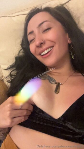 Alexxxandria23