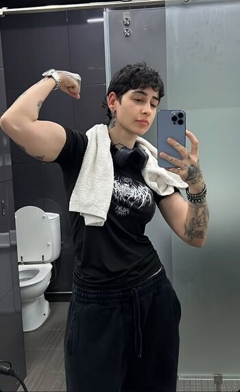 Full leaked Alfyrise private onlyfans photo