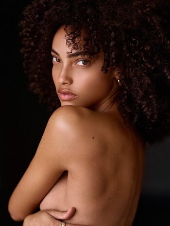 Full leaked Aliana king page private onlyfans photo