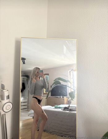 Full leaked Aliaviktoriaavip private onlyfans photo