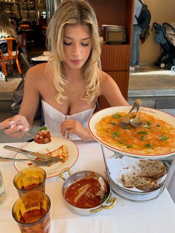 Full leaked Alice de bortoli page private onlyfans photo