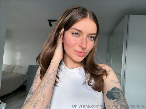 alice_notinwonderland