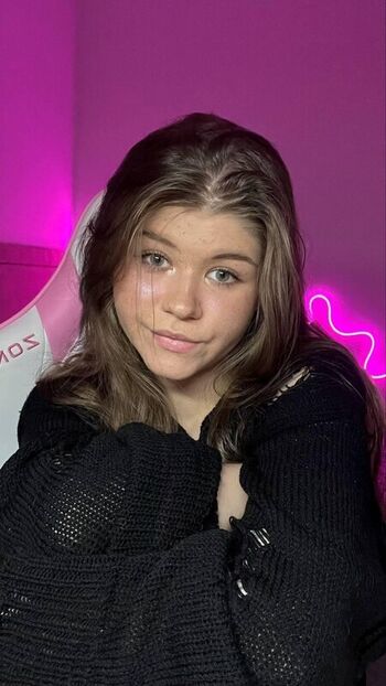 Full leaked Alice tails private onlyfans photo