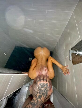 Full leaked Alidxox private onlyfans photo