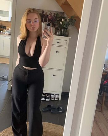 Full leaked Alina hnx private onlyfans photo