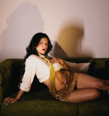 Full leaked Alina khan private onlyfans photo