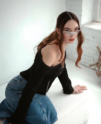 Full leaked Alinaavii page private onlyfans photo