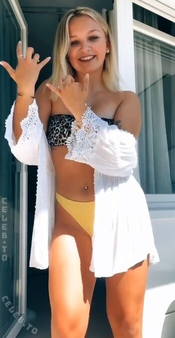 Full leaked Alinamour private onlyfans photo