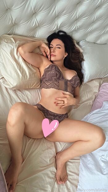 Full leaked Alinity page private onlyfans photo
