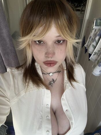 Full leaked Alivegirlnare private onlyfans photo