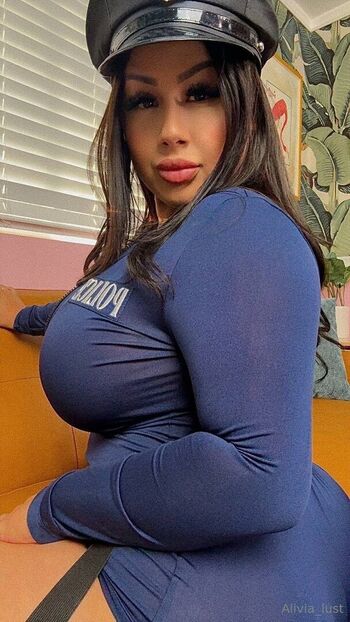alivia_lust