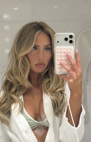 Alix Ashley