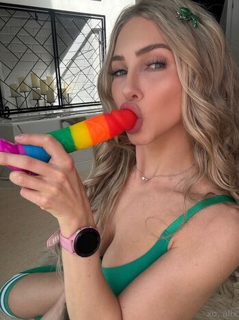 Full leaked Alix lynx private onlyfans photo