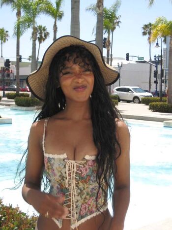 Full leaked Aliya will private onlyfans photo