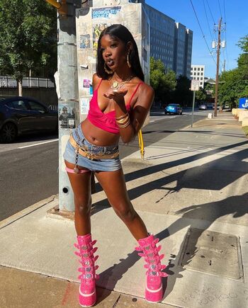 Full leaked Aliyah bah private onlyfans photo