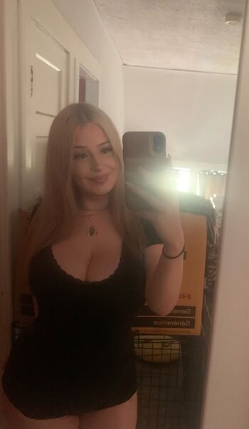 Full leaked Aliyahmarie private onlyfans photo